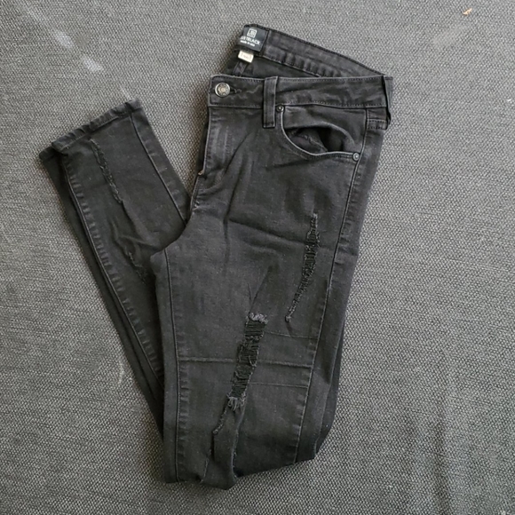 Just black distressed jeans - Picture 3 of 3